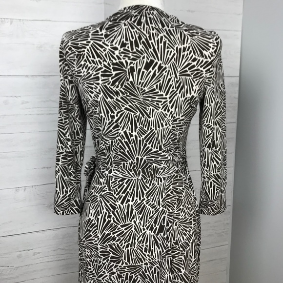 BCBGMAXAZRIA WRAP DRESS - Picture 5 of 8